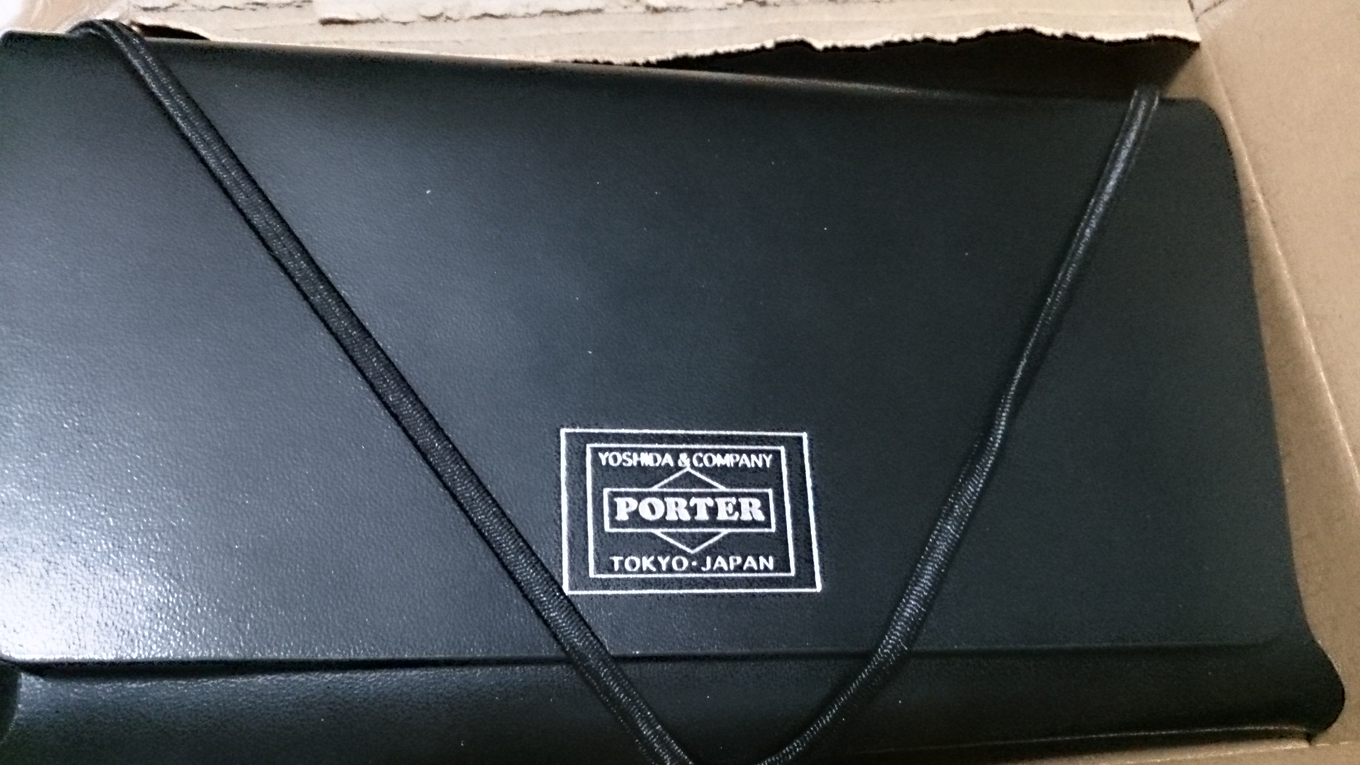 スマートフォンも入る 雑誌付録のporter レザーマルチケースが届きました モノレビュー